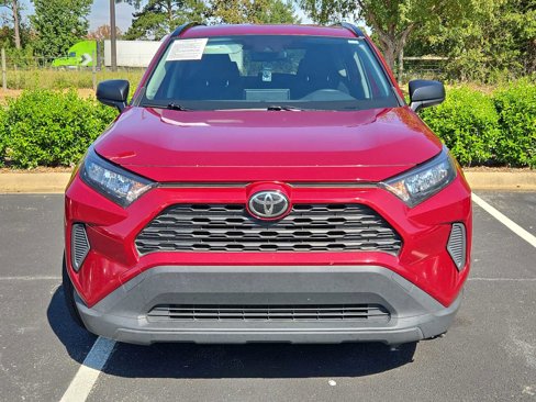 Used 2020 Toyota RAV4 LE image 2