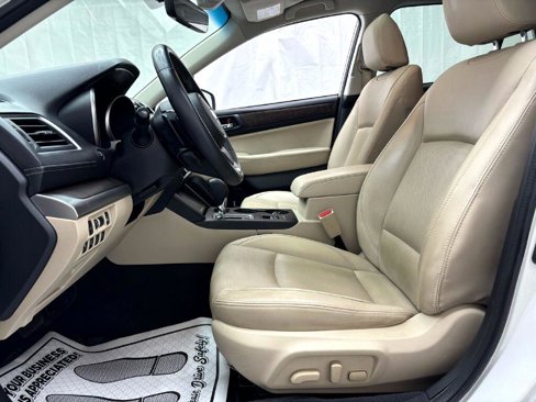 Used 2018 Subaru Outback 2.5i Limited image 9