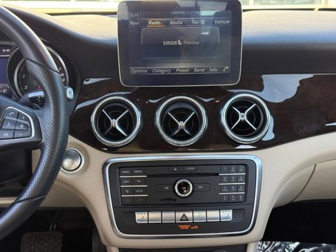 Used 2018 Mercedes-Benz CLA 250 4MATIC image 14