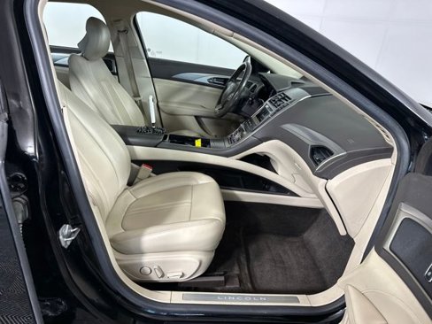 Used 2017 Lincoln MKZ Premiere image 28