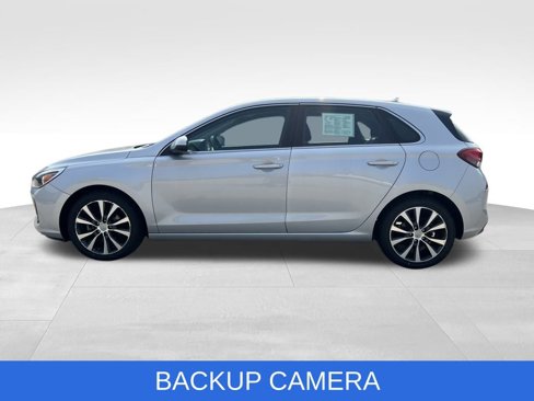 Used 2019 Hyundai Elantra GT image 9