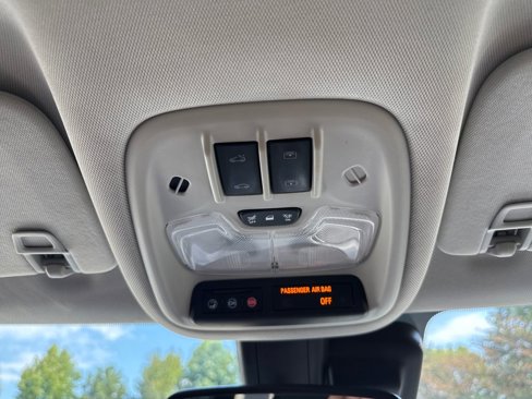 Used 2021 Chevrolet TrailBlazer LT w/ Sun and Liftgate Package image 29