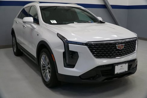 New 2025 Cadillac XT4 Premium Luxury image 8