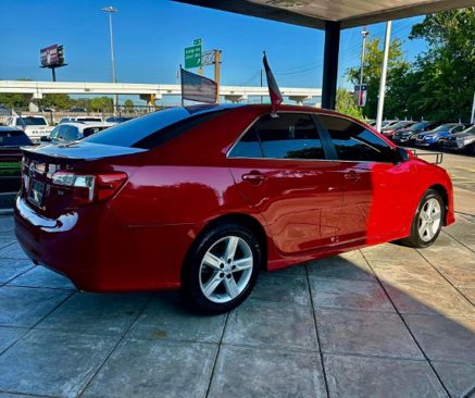 Used 2014 Toyota Camry SE image 4
