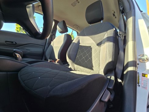 Used 2018 Nissan Kicks S image 23