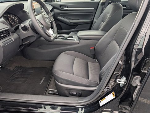 Used 2022 Nissan Altima 2.5 SV image 11