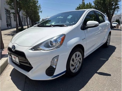 Used 2016 Toyota Prius C Two image 3