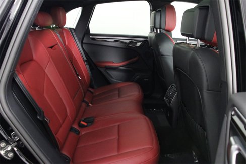 Certified 2025 Porsche Macan image 32