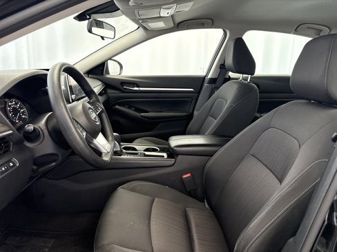 Used 2023 Nissan Altima 2.5 SV image 7