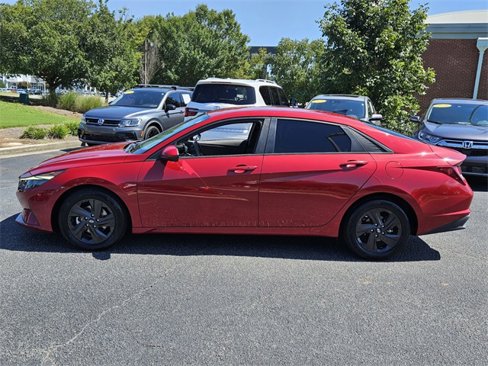Used 2021 Hyundai Elantra SEL w/ Convenience Package image 18