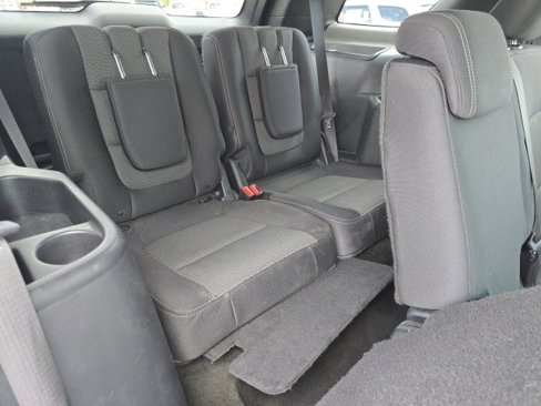 Used 2016 Ford Explorer XLT image 14