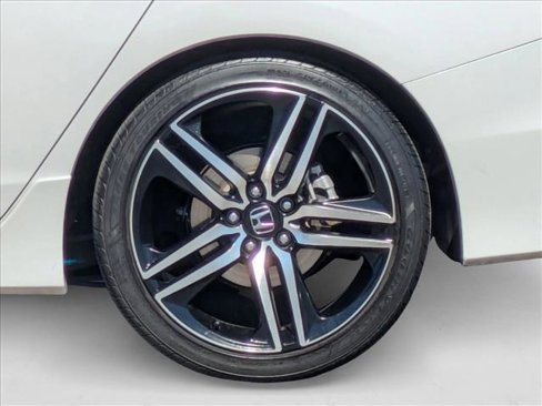 Used 2017 Honda Accord Sport image 23