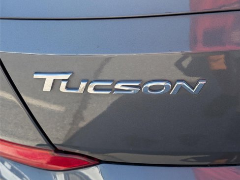 Used 2016 Hyundai Tucson Sport image 9