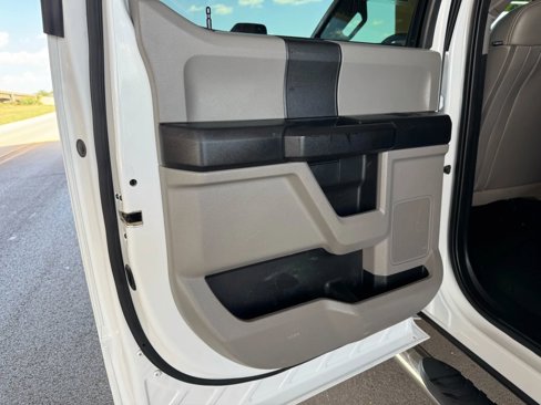 Used 2019 Ford F250 XL w/ Power Equipment Group image 18