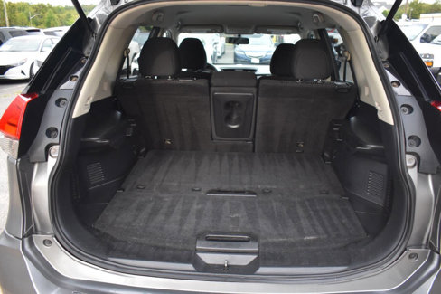 Used 2017 Nissan Rogue SV image 48