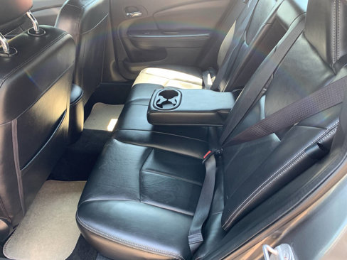 Used 2011 Chrysler 200 Limited image 9