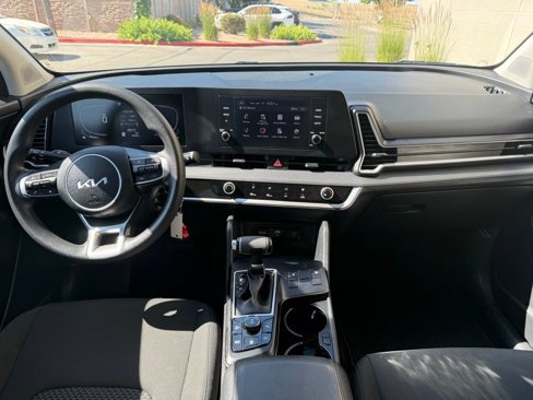 Used 2023 Kia Sportage LX image 10
