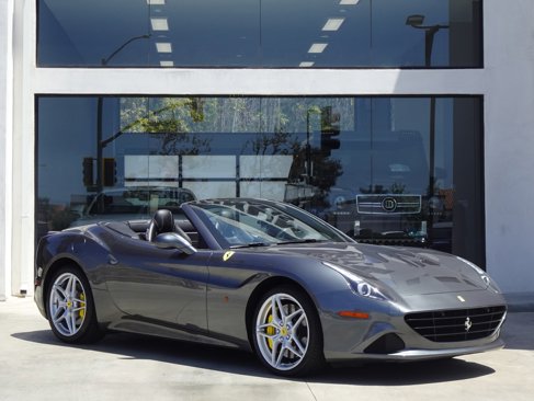 Used 2015 Ferrari California T image 10