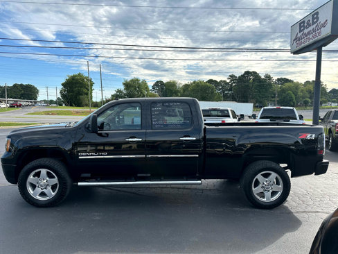 Used 2013 GMC Sierra 2500 Denali w/ Suspension Package, Off-Road image 9