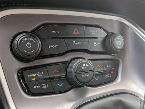 Certified 2022 Dodge Challenger R/T w/ Driver Convenience Group image 19