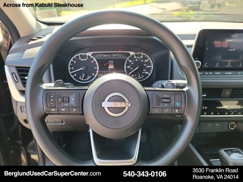 Used 2023 Nissan Rogue SV image 28