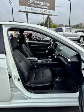 Used 2019 Nissan Altima 2.5 SV image 9