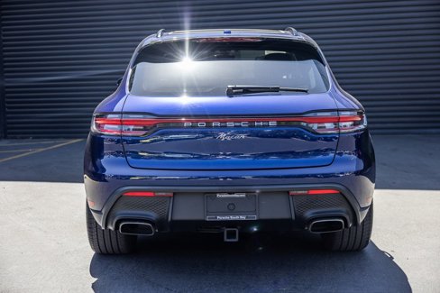 Certified 2025 Porsche Macan image 9