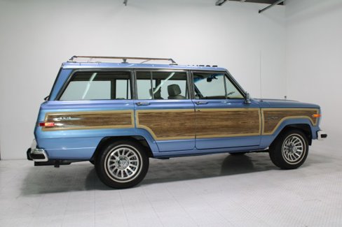 Used 1991 Jeep Grand Wagoneer image 9