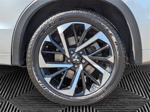 Used 2023 Mitsubishi Outlander SEL image 9