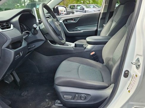 Used 2023 Toyota RAV4 XLE image 6