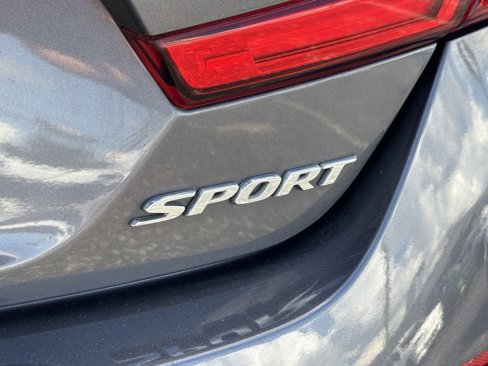 Used 2018 Honda Accord Sport image 13