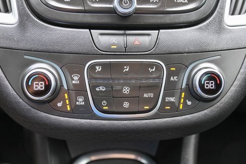 Used 2023 Chevrolet Malibu LS image 21