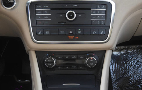 Used 2017 Mercedes-Benz GLA 250 4MATIC w/ Premium Package image 31
