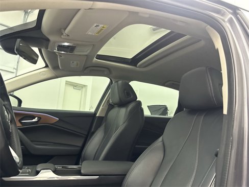 Used 2021 Acura TLX w/ Technology Package image 15