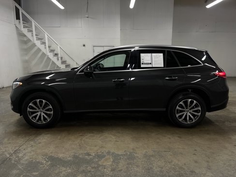Used 2024 Mercedes-Benz GLC 300 image 4