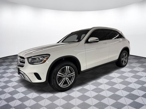Used 2021 Mercedes-Benz GLC 300 w/ Premium Package image 2