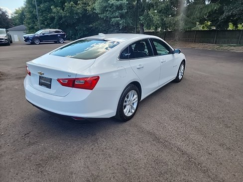 Used 2017 Chevrolet Malibu LT image 45