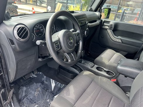 Used 2012 Jeep Wrangler Unlimited Sport w/ Max Tow Pkg image 20