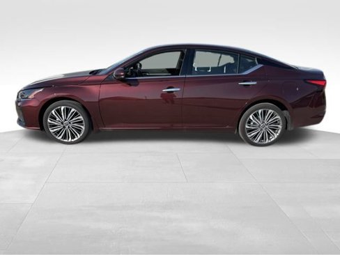 Used 2024 Nissan Altima 2.5 SL image 2