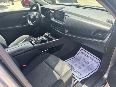 Used 2024 Nissan Rogue SV image 29