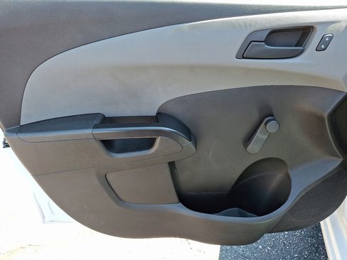 Used 2020 Chevrolet Sonic LT image 9