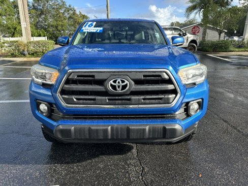 Used 2016 Toyota Tacoma TRD Sport image 10