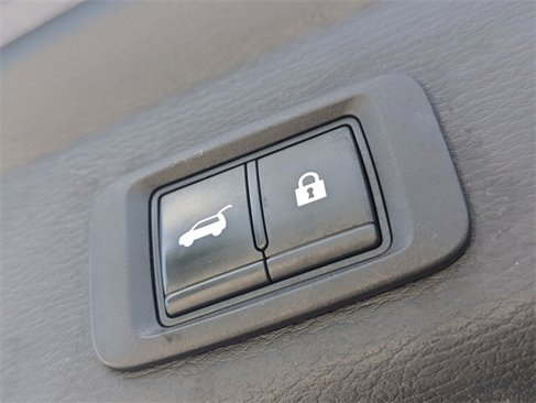 Used 2022 Mitsubishi Outlander SE image 15