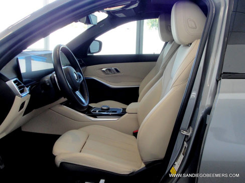 Used 2023 BMW 330i Sedan w/ M Sport Package image 29