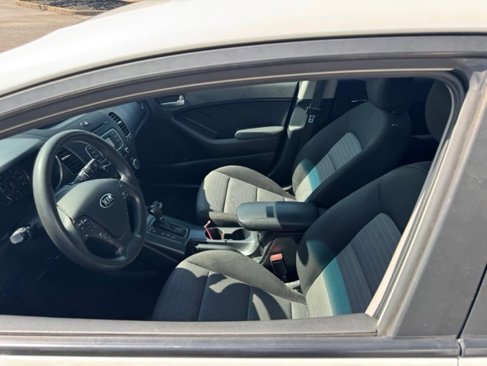 Used 2016 Kia Forte LX image 7