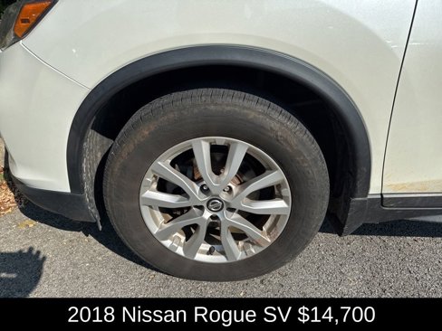 Used 2018 Nissan Rogue SV image 11