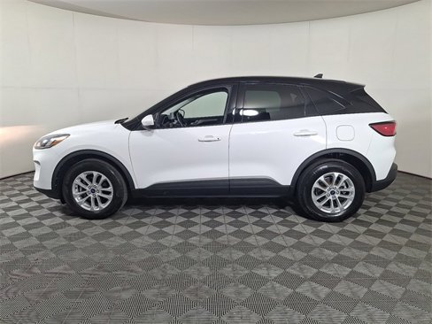 Used 2021 Ford Escape SE image 7