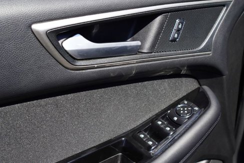 Used 2017 Ford Edge SEL image 13
