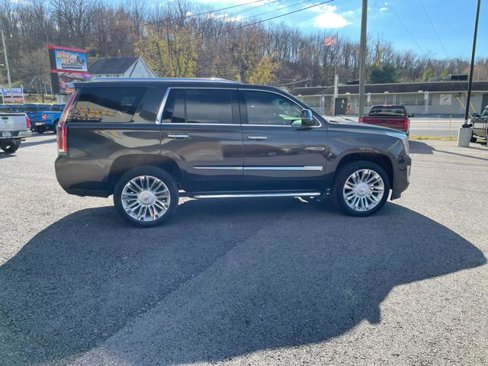 Used 2017 Cadillac Escalade Premium Luxury image 9