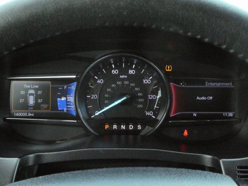 Used 2017 Ford Explorer XLT w/ Equipment Group 202A image 5